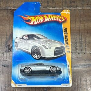 2008 Mattel Hot Wheels 2009 Nissan GT-R - Silver Bundle 2/$15